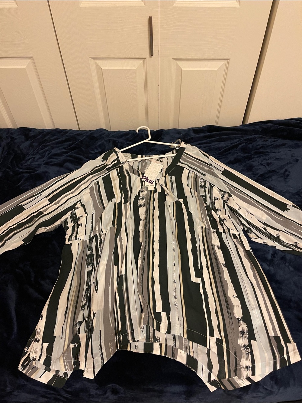 Melissa McCarthy - Striped Vertical Tunic Blouse Green, White and Gray